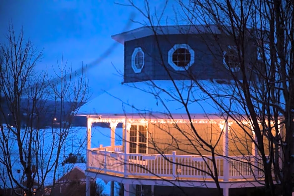 La Maison Bleue du Lac Wallace