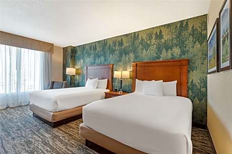 Deluxe Queen Room with Two Queen Beds - Hearing Accessible