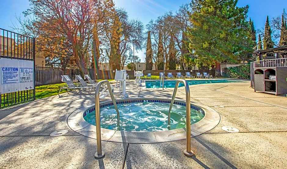 Lions Gate Hotel