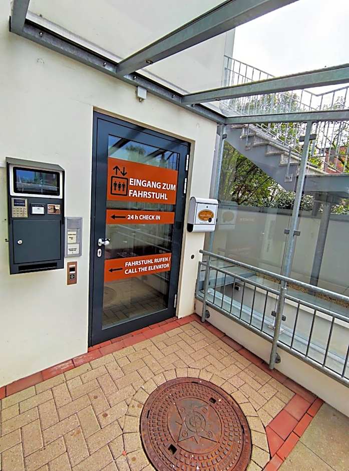 Schäfers Hotel, Self-Check-in, Cafe und Bäcker am Hotel