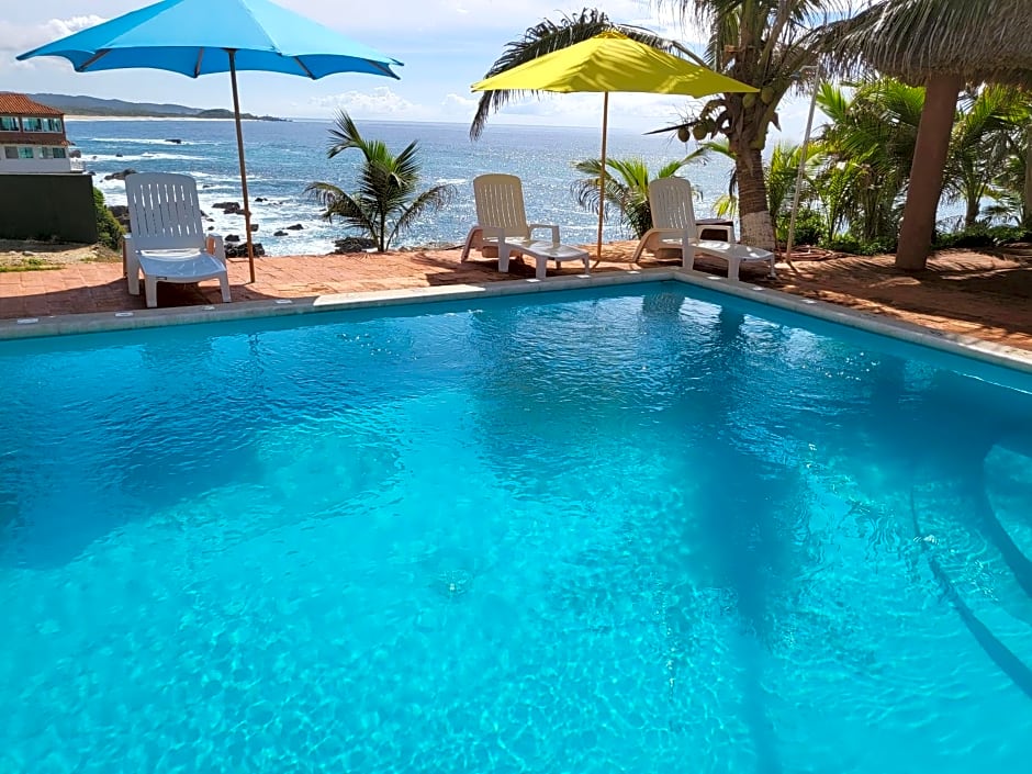 Hotel Luz de Mar ' right on the beach