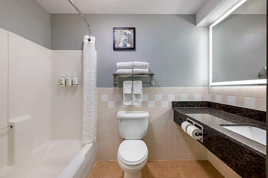 AmericInn by Wyndham Aberdeen - Event Center