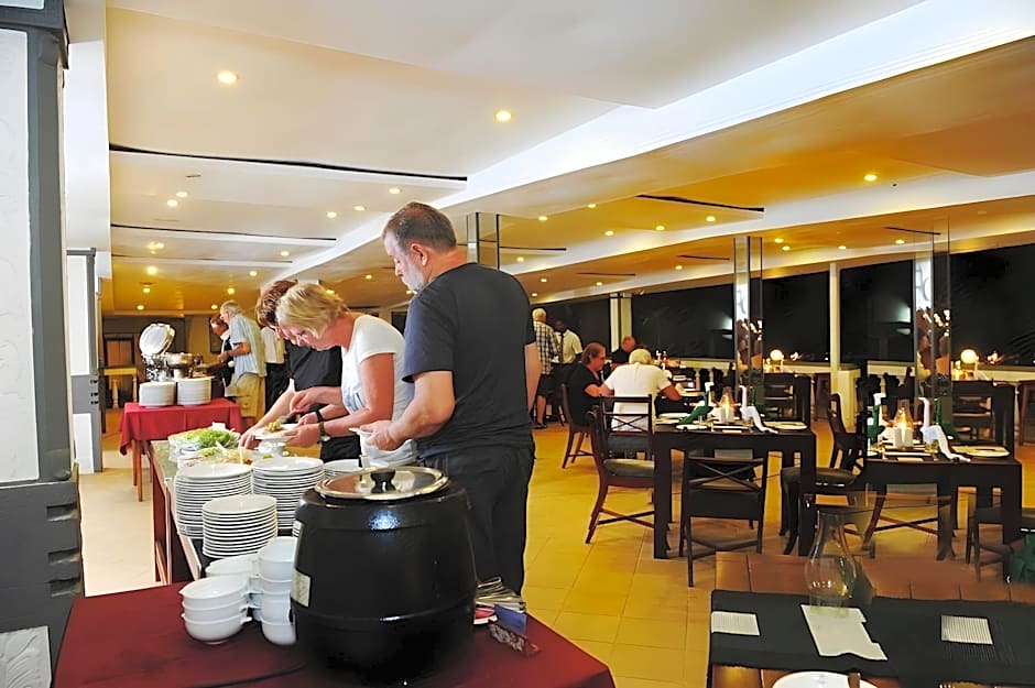 Golden Star Beach Hotel