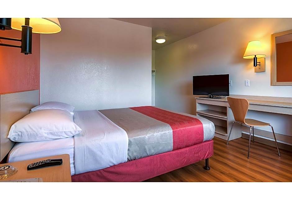 Motel 6 Stanton, CA - Anaheim West