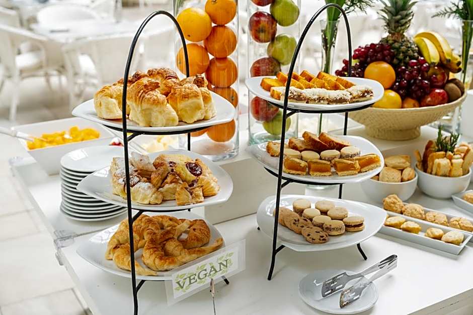 Loi Suites Recoleta Hotel