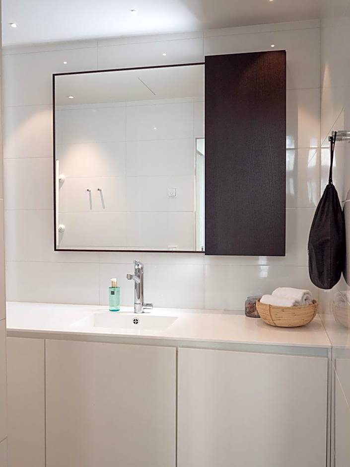 Bob W Helsinki Ullanlinna