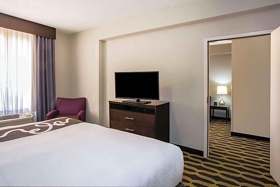La Quinta Inn & Suites by Wyndham Lynchburg At Liberty Univ.
