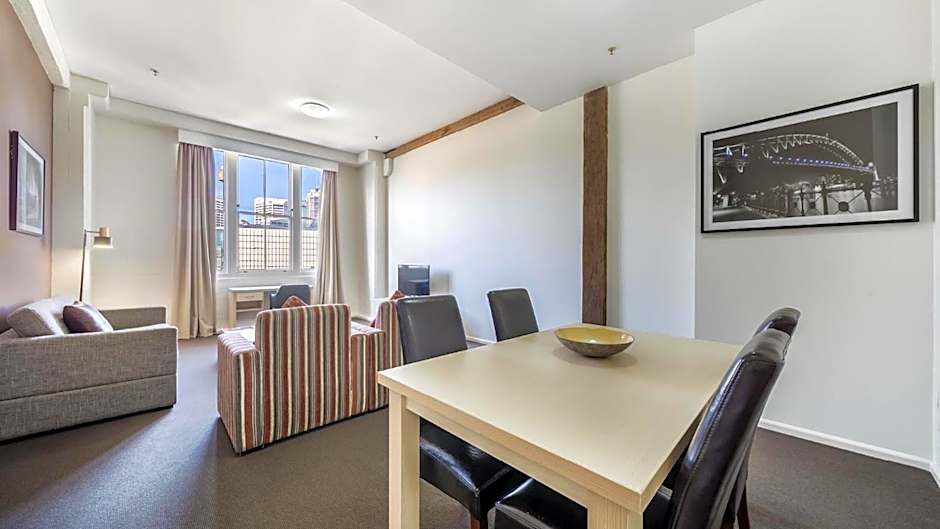 Oaks Sydney Goldsbrough Suites