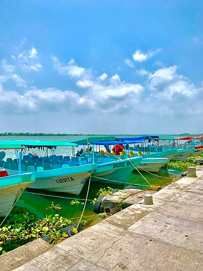 Hotel Sociedad y Maristas