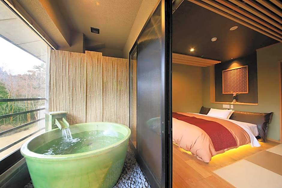 Hakone Fuga - Adult Only