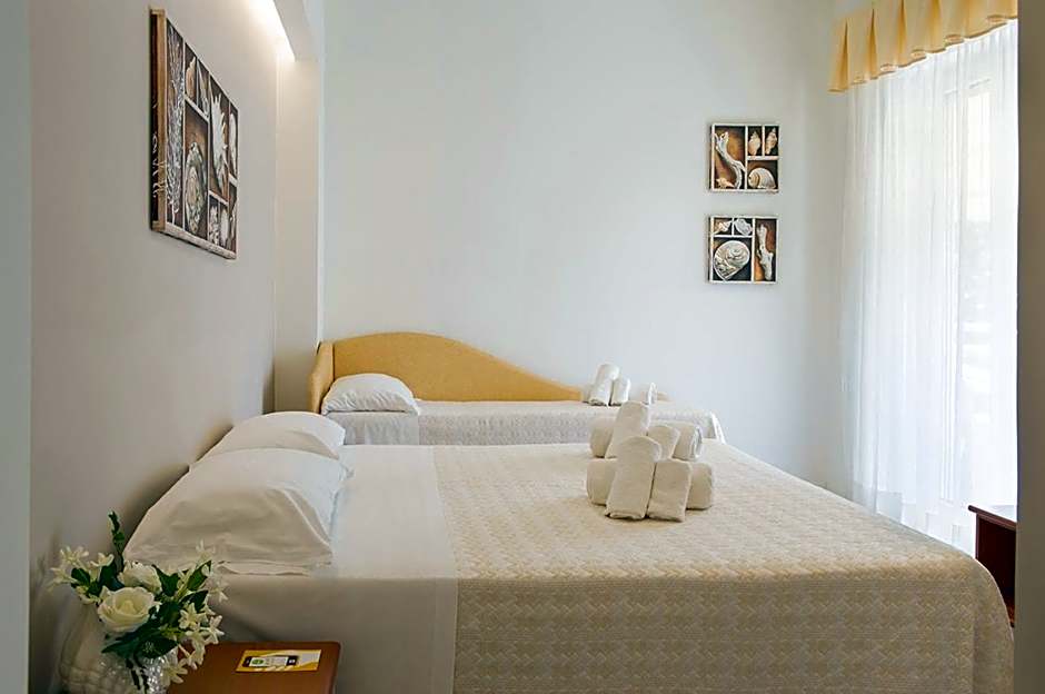 Hotel Pacific