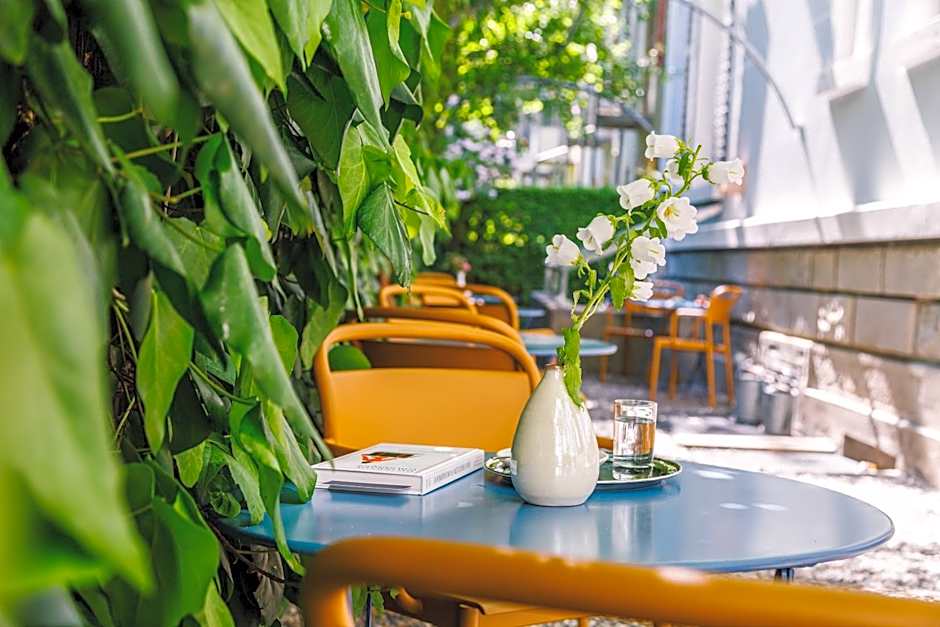 Alma Hotel - Boutique hideaway by the lake with rooftop and ladies-only wellness