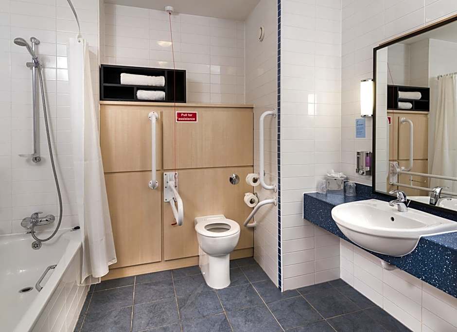 Holiday Inn Express Birmingham Star City By IHG