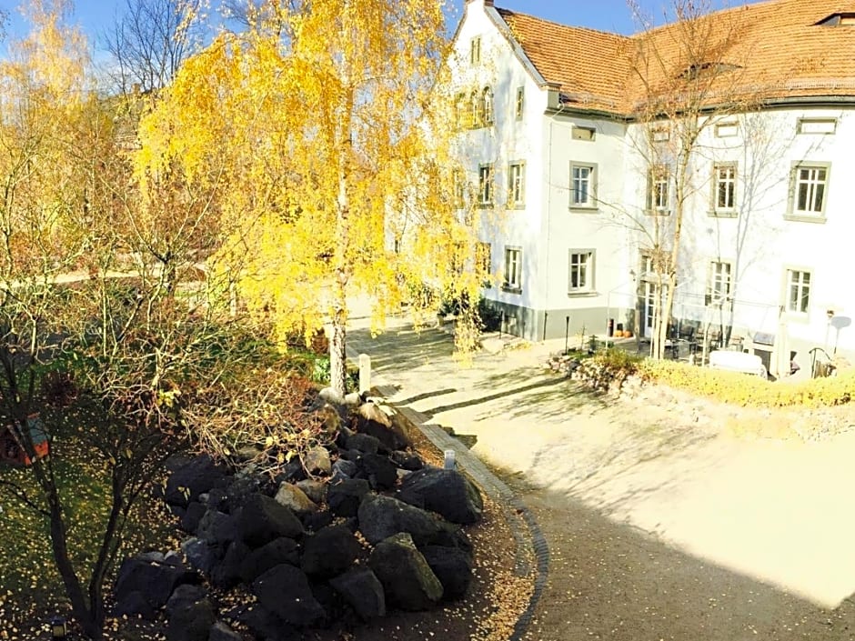Dein Gutshof Hotel & Ferienwohnungen