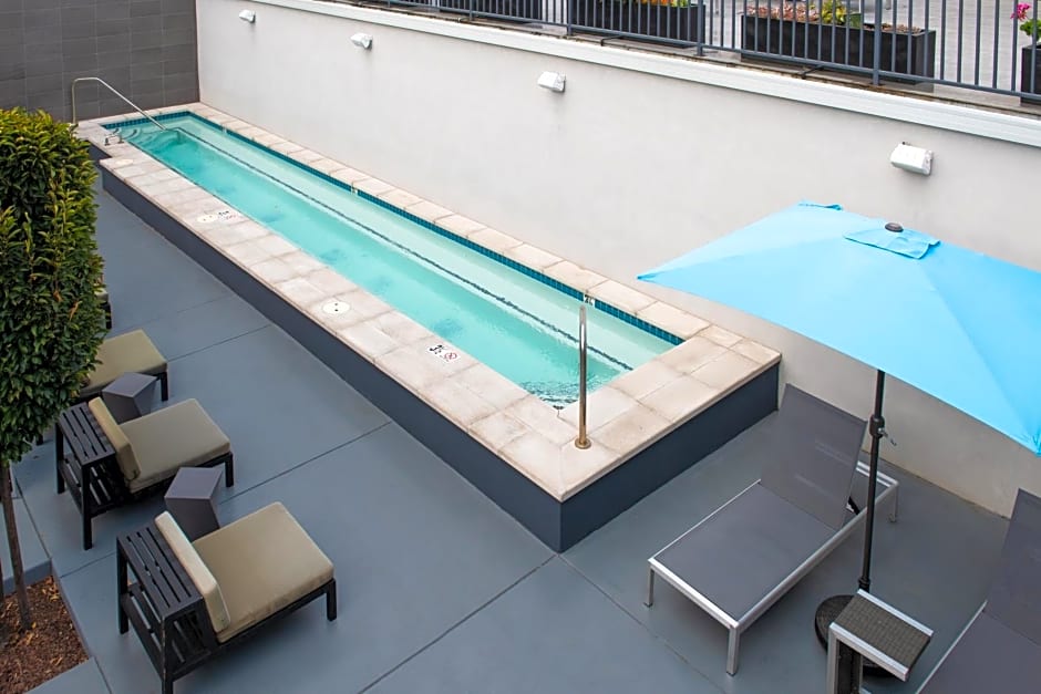 Hotel Lucent