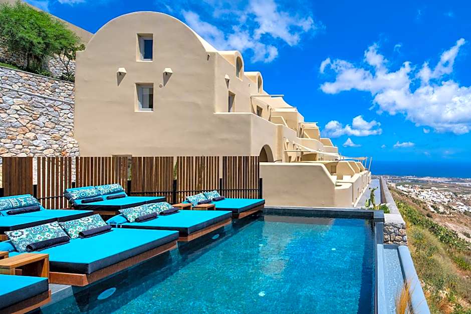 Skyfall Suites - Adults Only