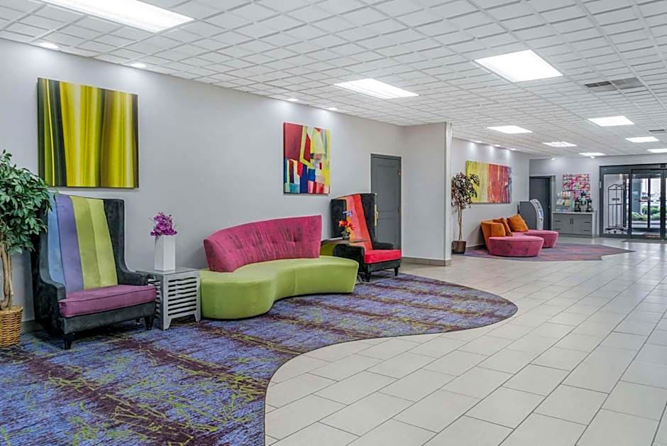 Quality Inn & Suites Banquet Center