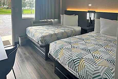 2 Double Beds