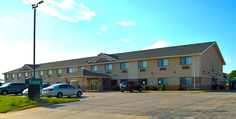 Quality Inn - Coralville
