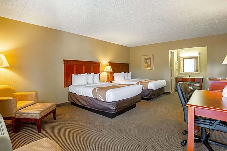 Quality Inn Hurricane Mills I-40