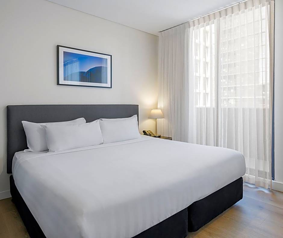 Oaks Melbourne on Collins Hotel