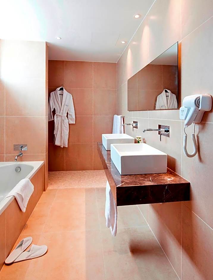 Gold Lagoon Kosher Hotel - by Amphora Hotel & Suites