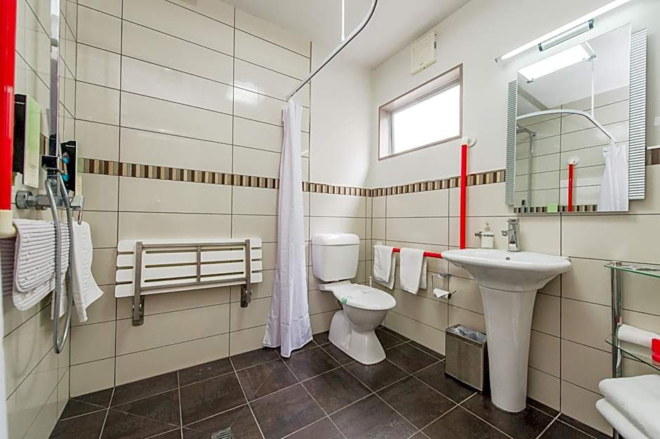 151 On London Motel & Conference Centre