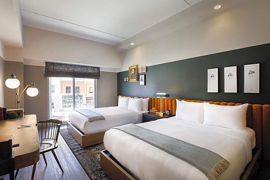 Cyrus Hotel, Topeka, A Tribute Portfolio Hotel