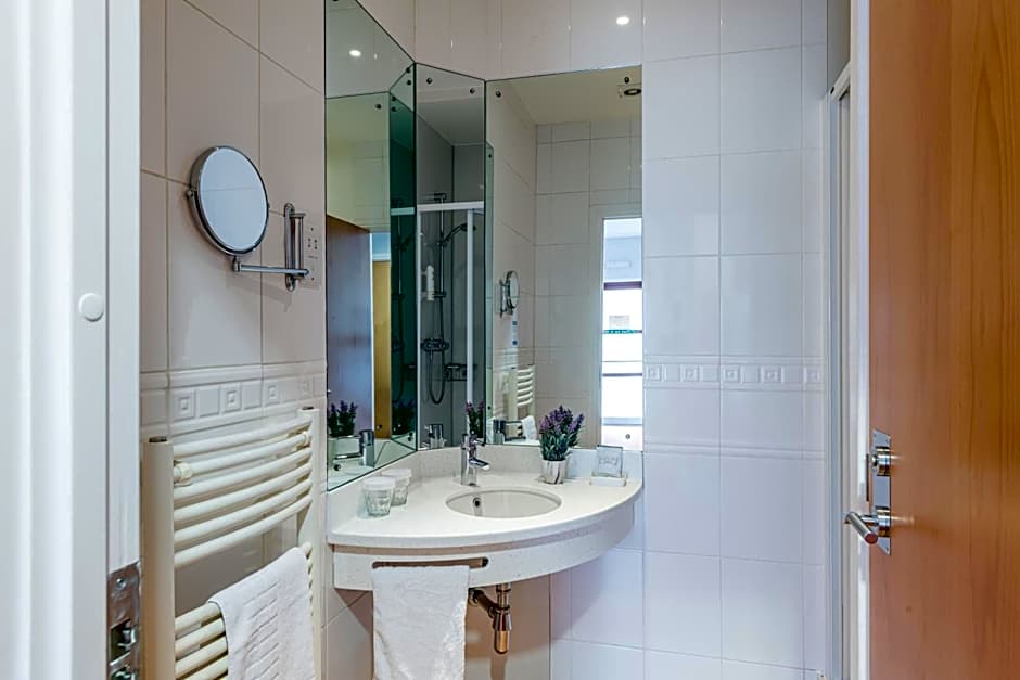 High Range Lodge Hotel