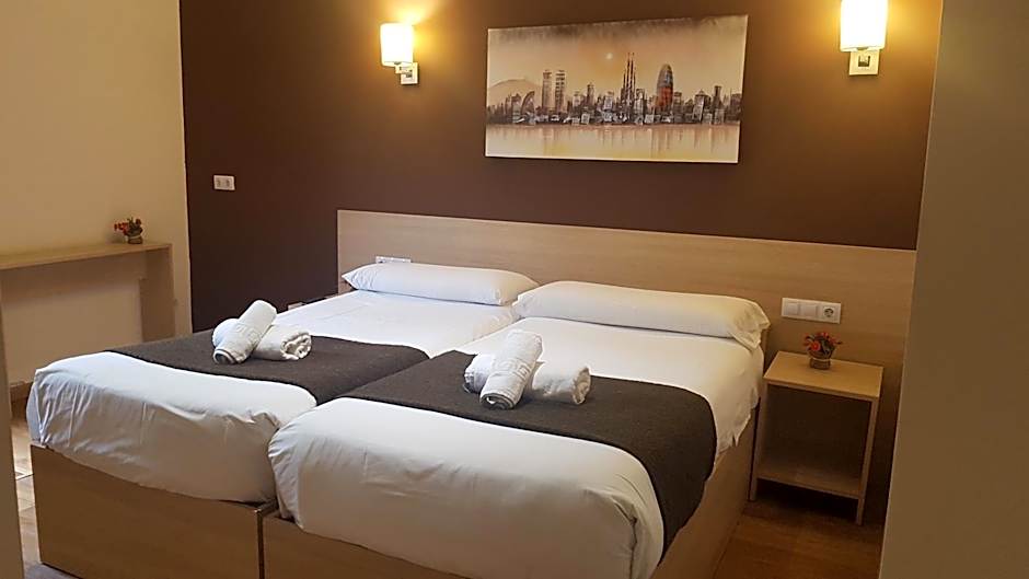 Hostal Barcelona Travel