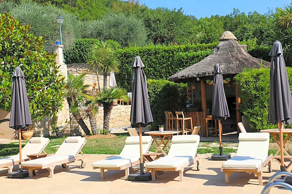 Loup Castel Boutique Hotel B&B