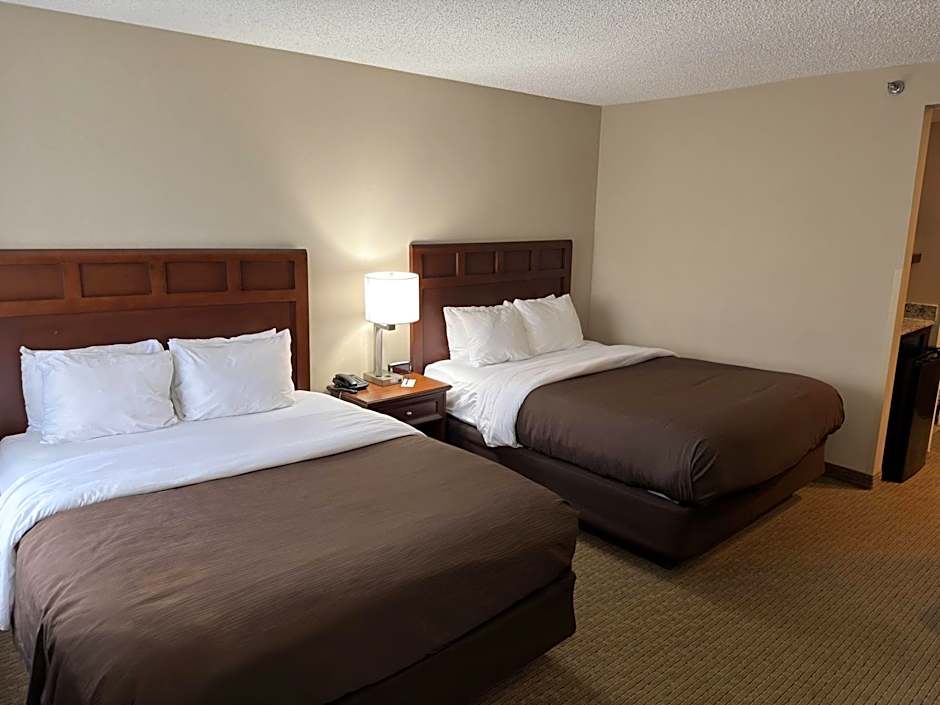 Wingate by Wyndham Utica