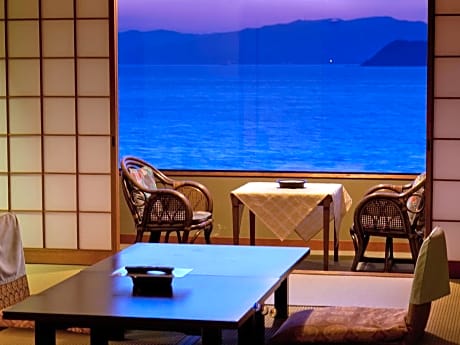 Japanese Style Room - Non-Smoking, Seafood Kaiseki Dinner and Breakfast in Restaurant Included