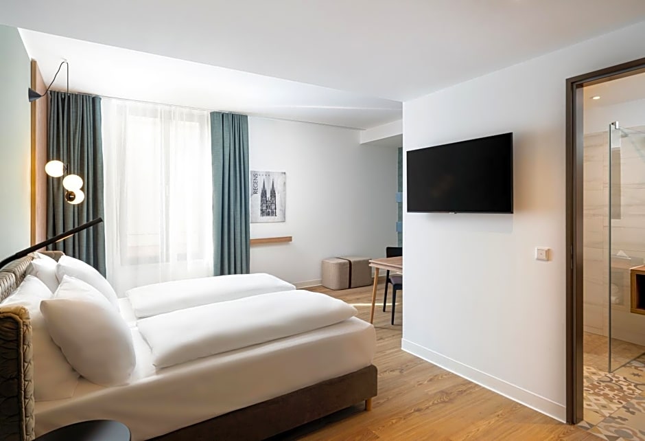 elaya hotel regensburg city center