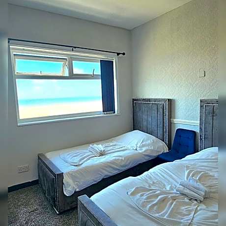 Twin Room with Sea View