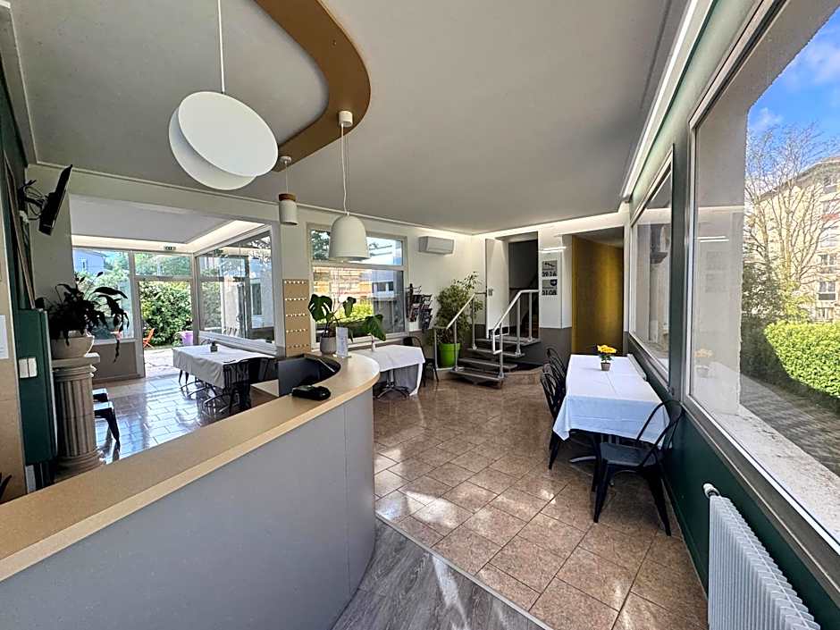 Hotel Val De Saone Lyon Caluire Rillieux