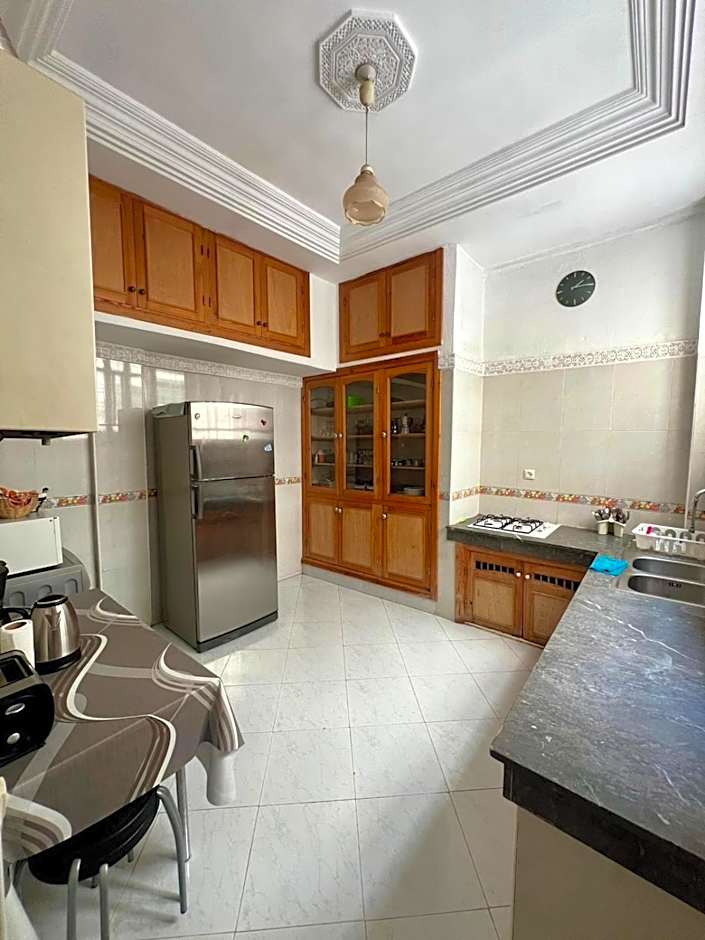 Large 3 Bedrooms Medina center Parking Secure