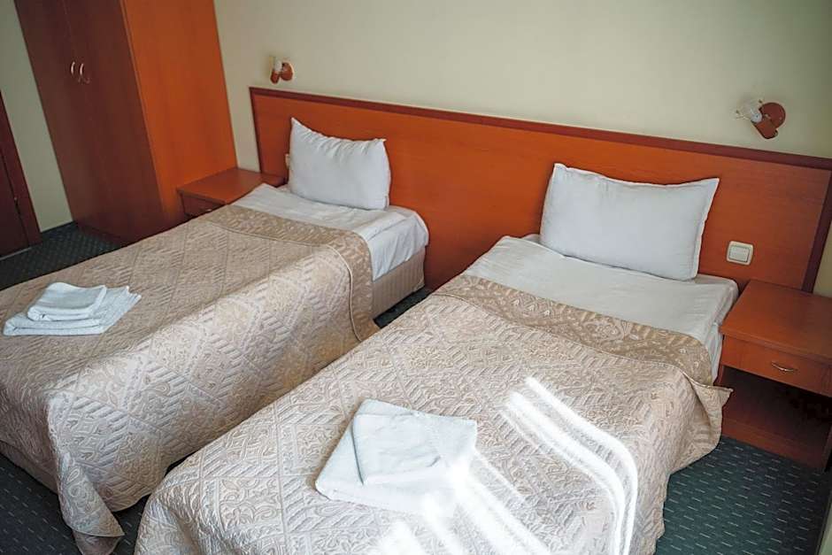 Dionis Hotel