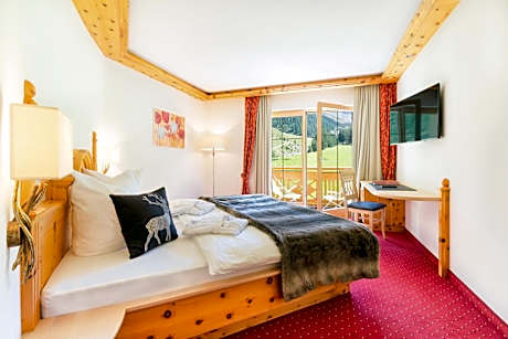 Superior Suite (4 Adults)