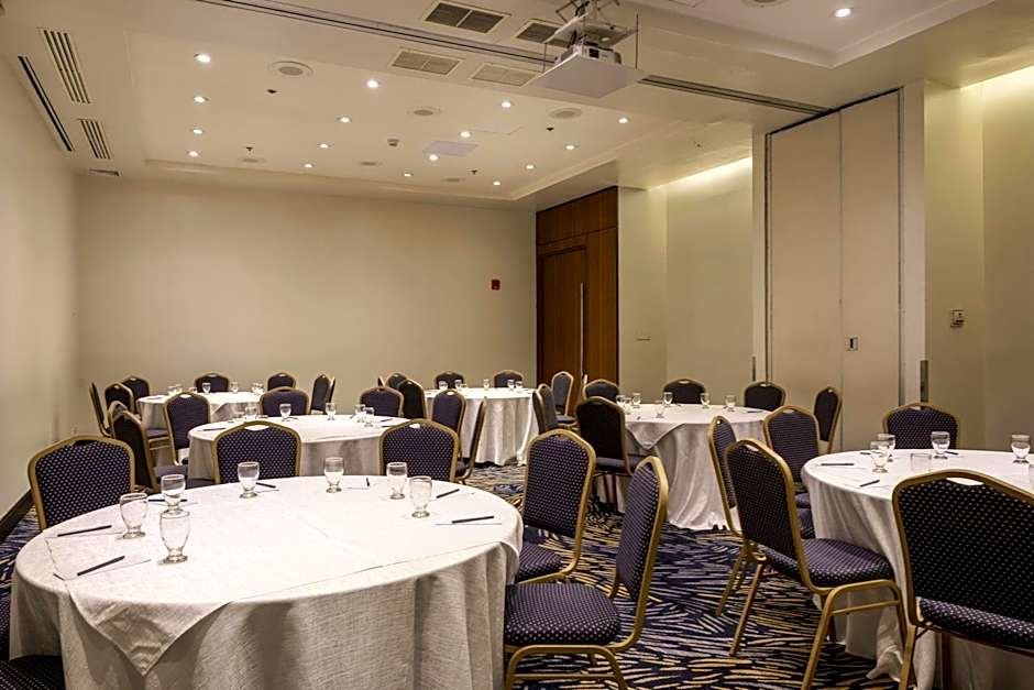Courtyard by Marriott Panama Multiplaza Mall