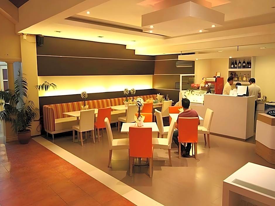 Circle Inn Hotel and Suites Bacolod