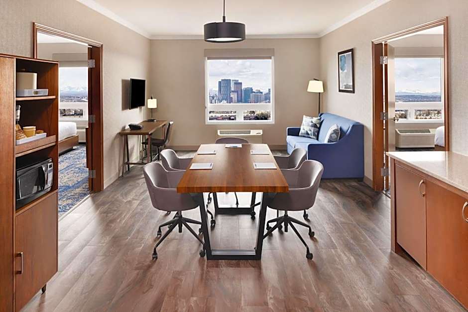 Four Points By Sheraton Calgary Airport