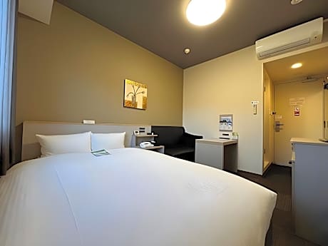 Smoking Standard Semi-double Room