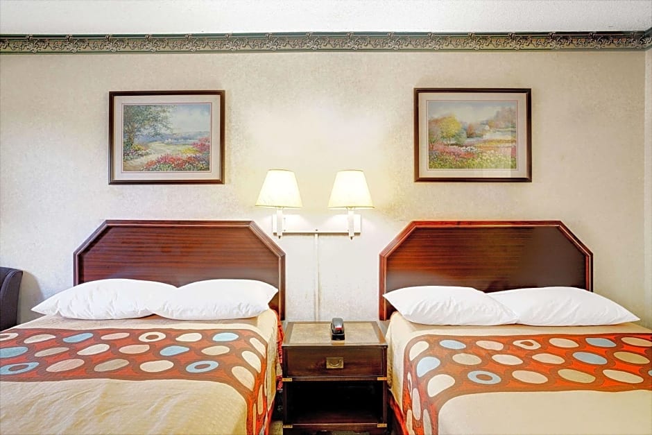 Photo 1 of 5 of Double Room with Two Double Beds - Smoking