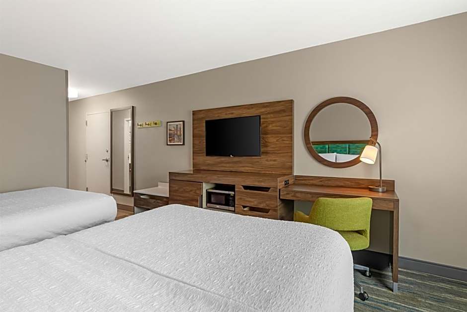 Hampton Inn & Suites Atlanta Airport West/Camp Creek Parkway