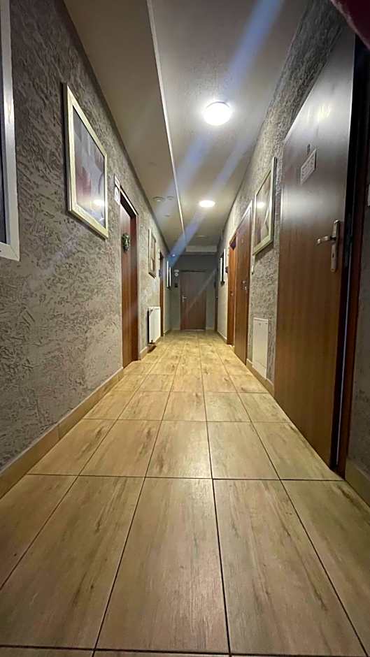 Aparthotel WADOWICE & Hostel GENERY