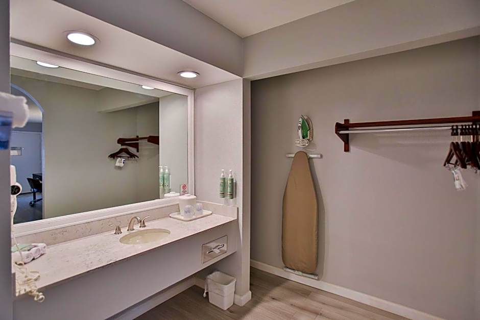 Best Western Surf City