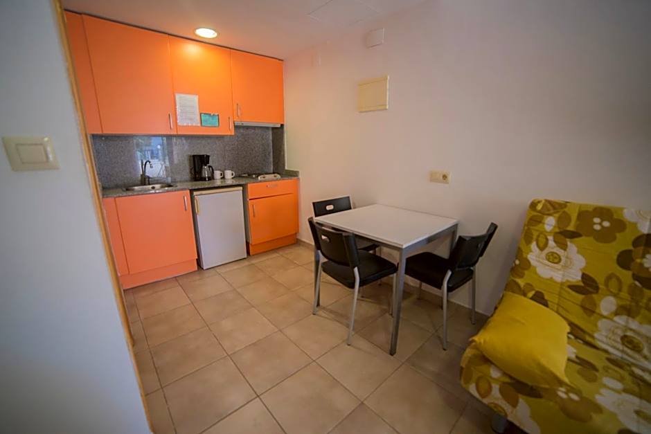 Casa Del Mar Hotel & Apartaments