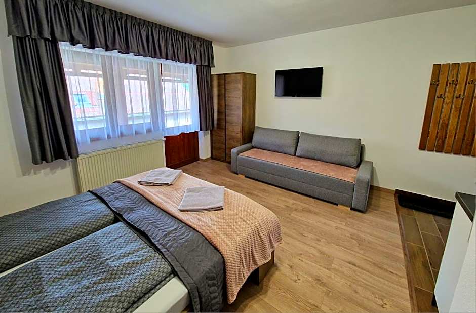 Kodaros Studio Parajd