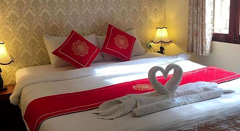 Soutikone Place House 2